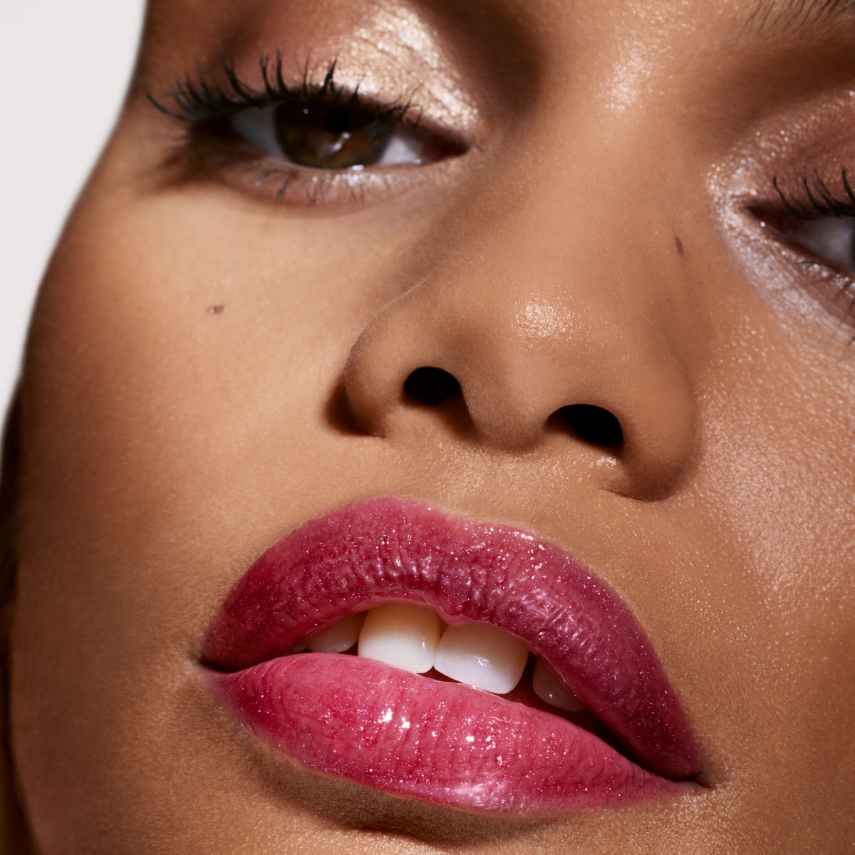 GLOSS BOMB UNIVERSAL LIP LUMINIZER (GLOSS PARA LABIOS)